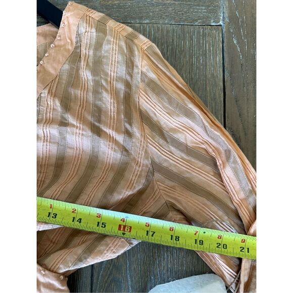 C64 NEEM Living NWT NL Cara Top Muddy Rose Wrap Crop Top V Neck Size Small - Picture 8 of 10